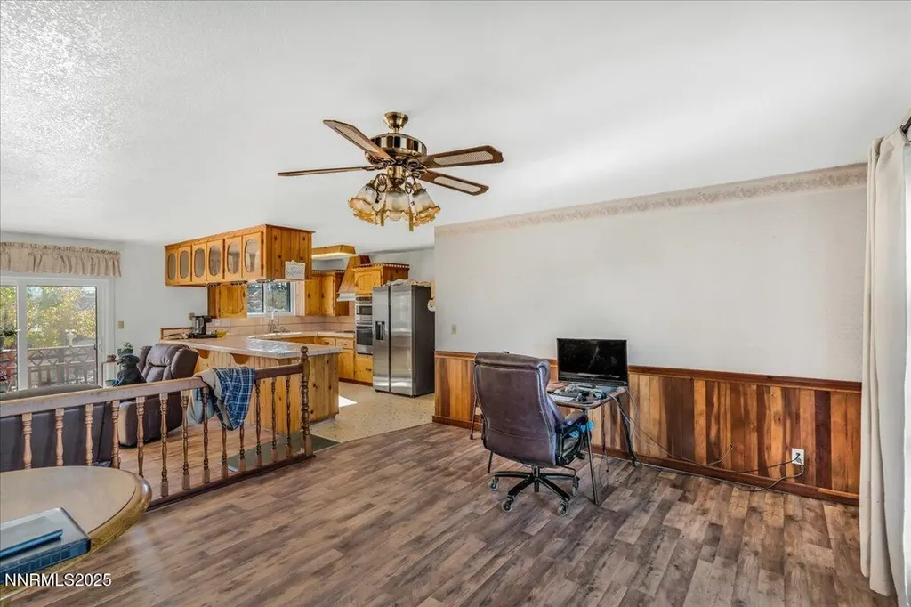 1359 Creek Gardnerville NV 89410