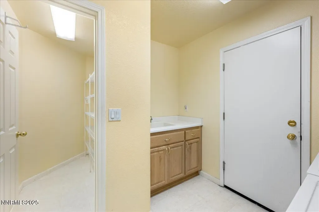 1790 Desert Mountain Sparks NV 89436