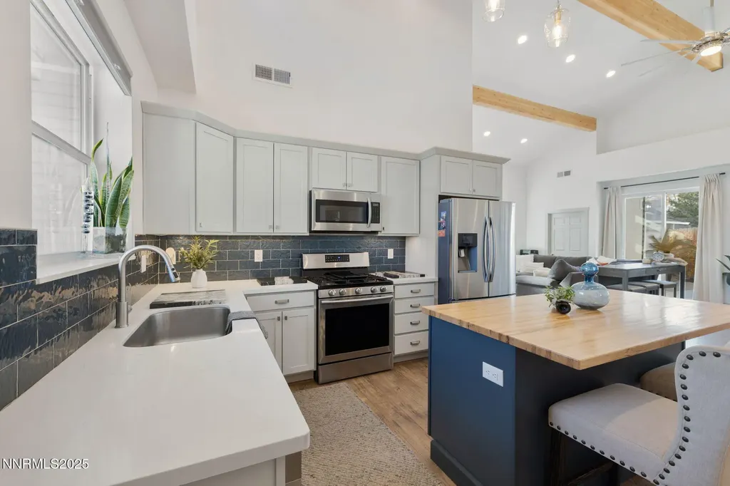1217 Lander Reno NV 89509