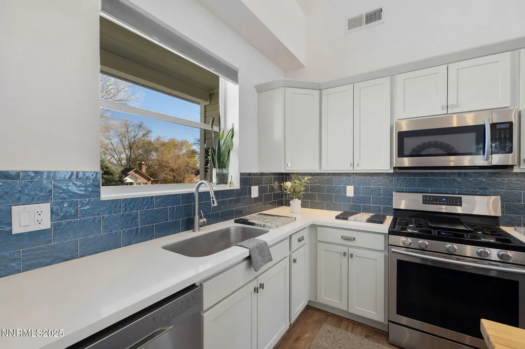 1217 Lander Reno NV 89509