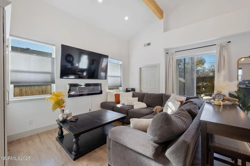 1217 Lander Reno NV 89509