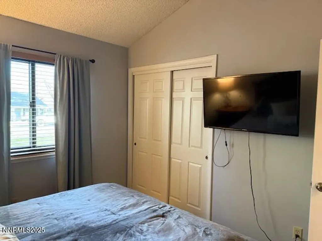 6317 Meadow Creek Reno NV 89519