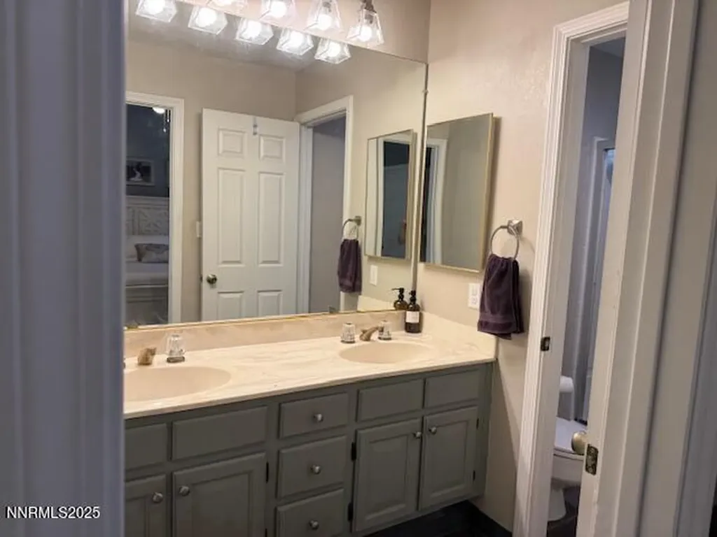6317 Meadow Creek Reno NV 89519