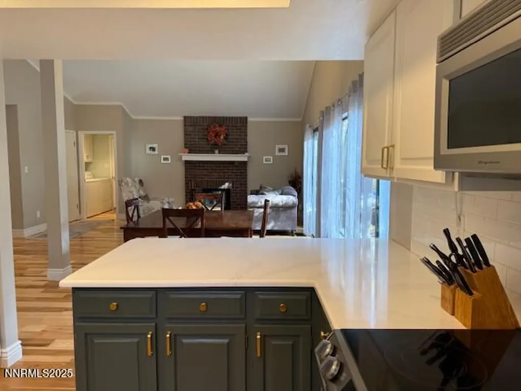 6317 Meadow Creek Reno NV 89519