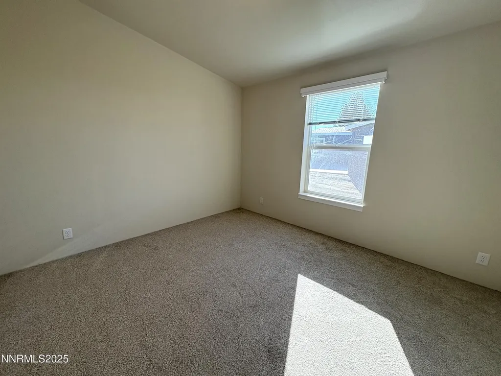 485 Camellia Lovelock NV 89419