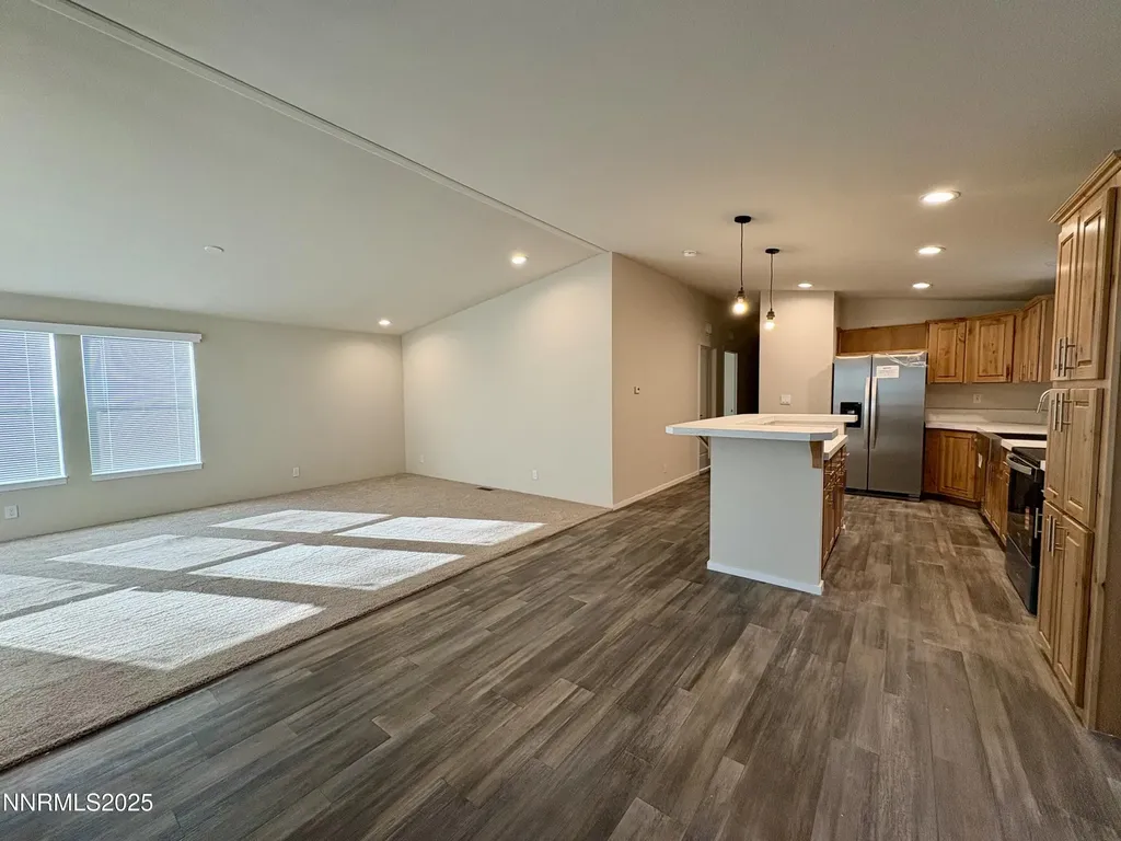 485 Camellia Lovelock NV 89419