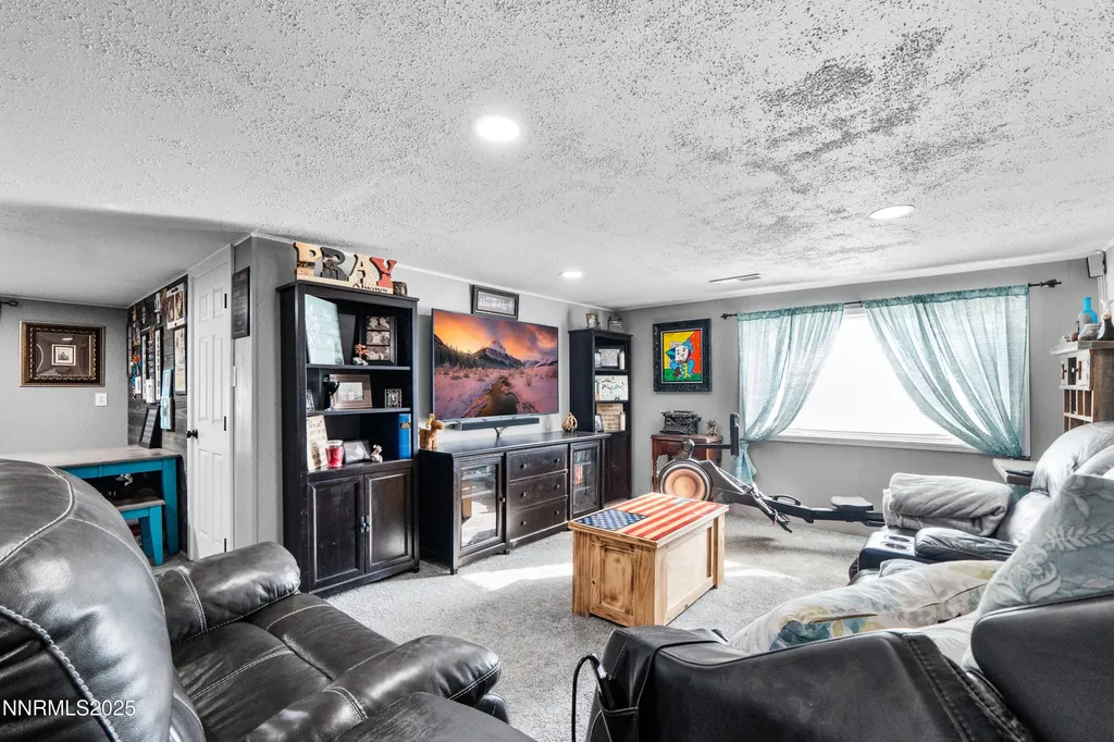 6995 Rose Creek Winnemucca NV 89445