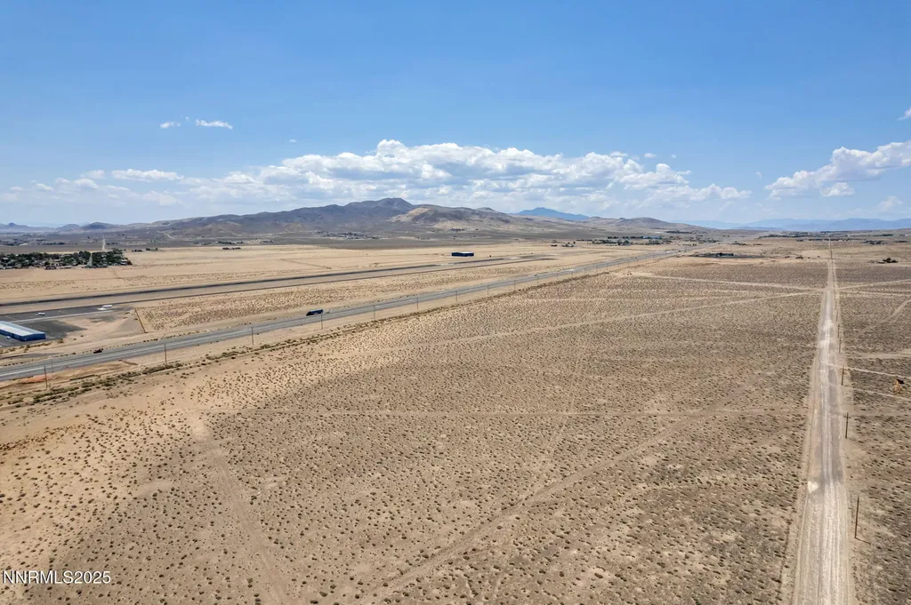 2215 Comstock Silver Springs NV 89429