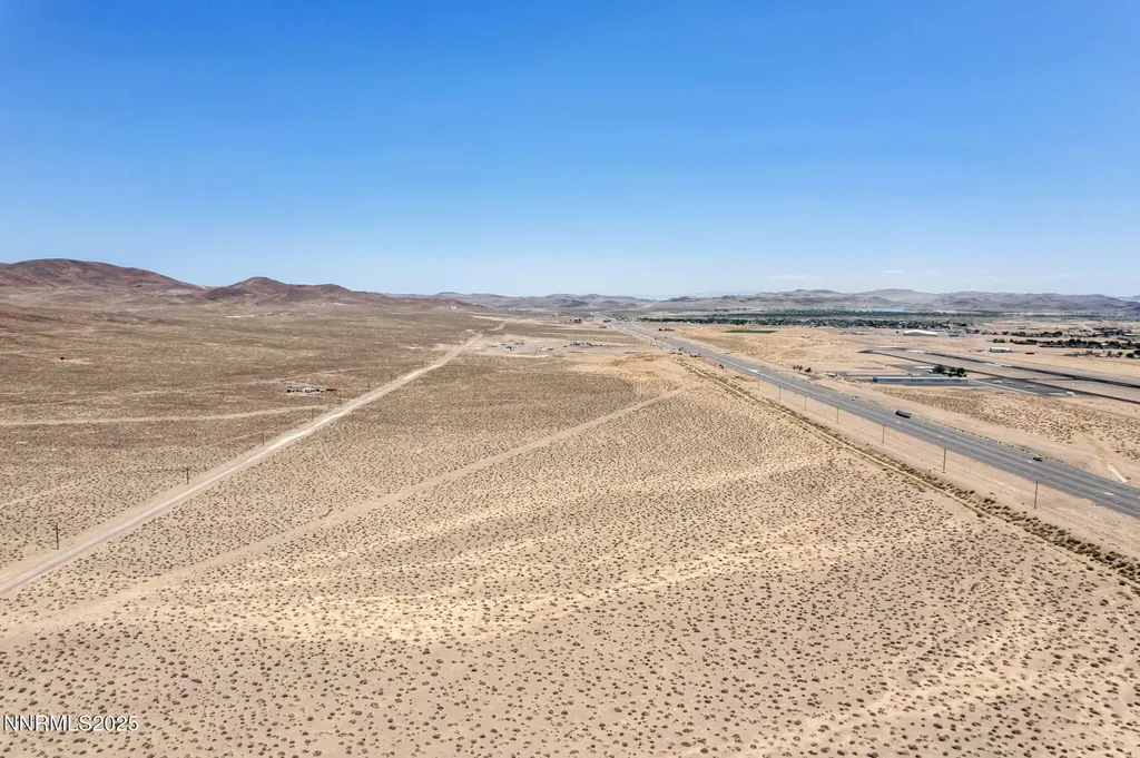 2215 Comstock Silver Springs NV 89429