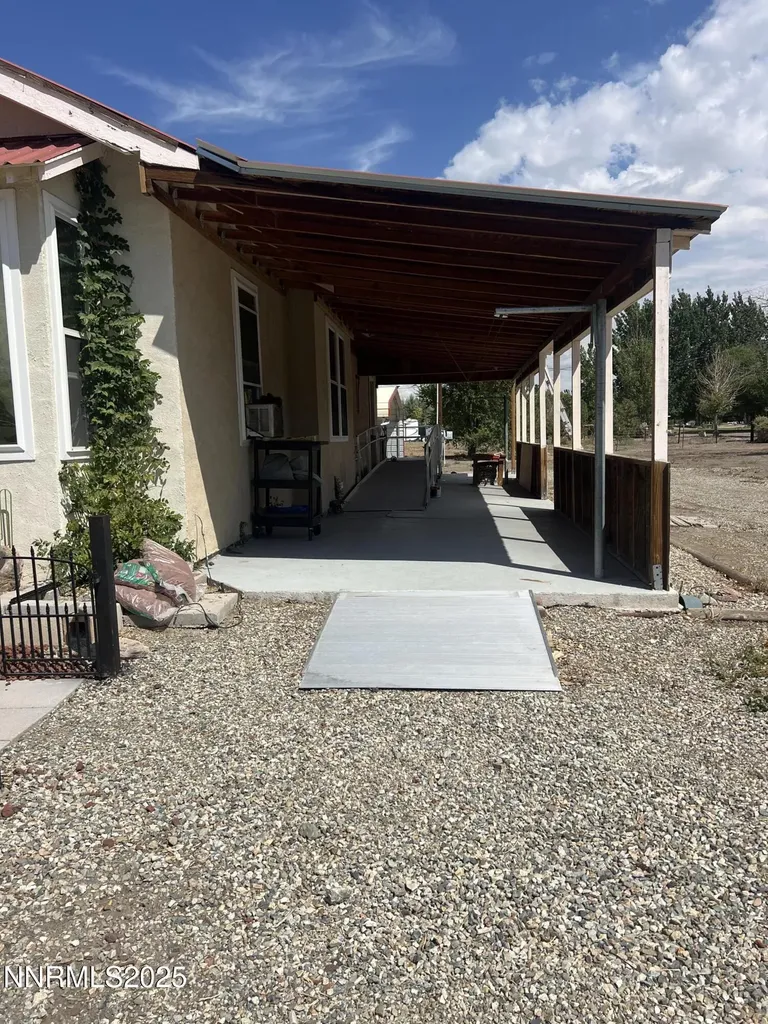 16 Tucker Yerington NV 89447