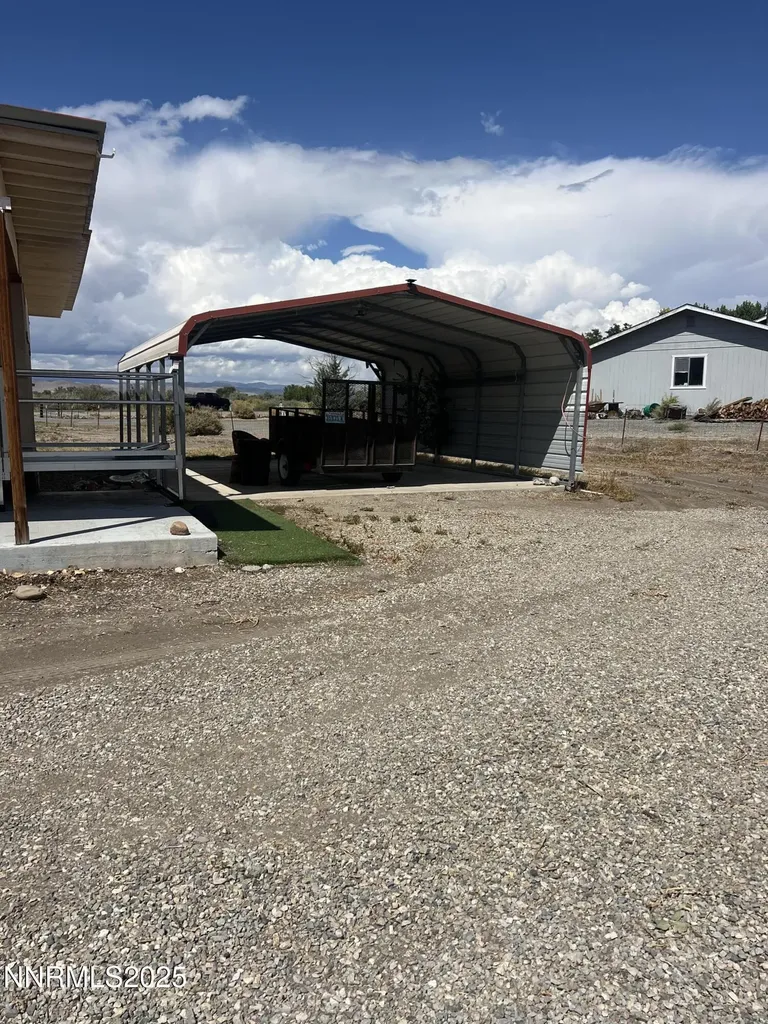 16 Tucker Yerington NV 89447