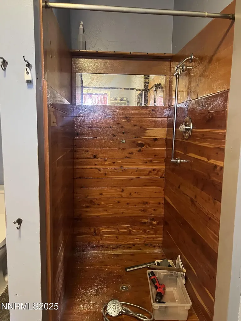 16 Tucker Yerington NV 89447
