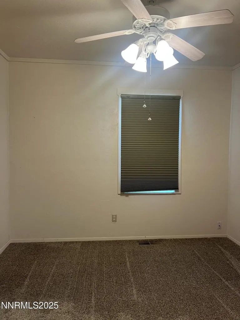 16 Tucker Yerington NV 89447