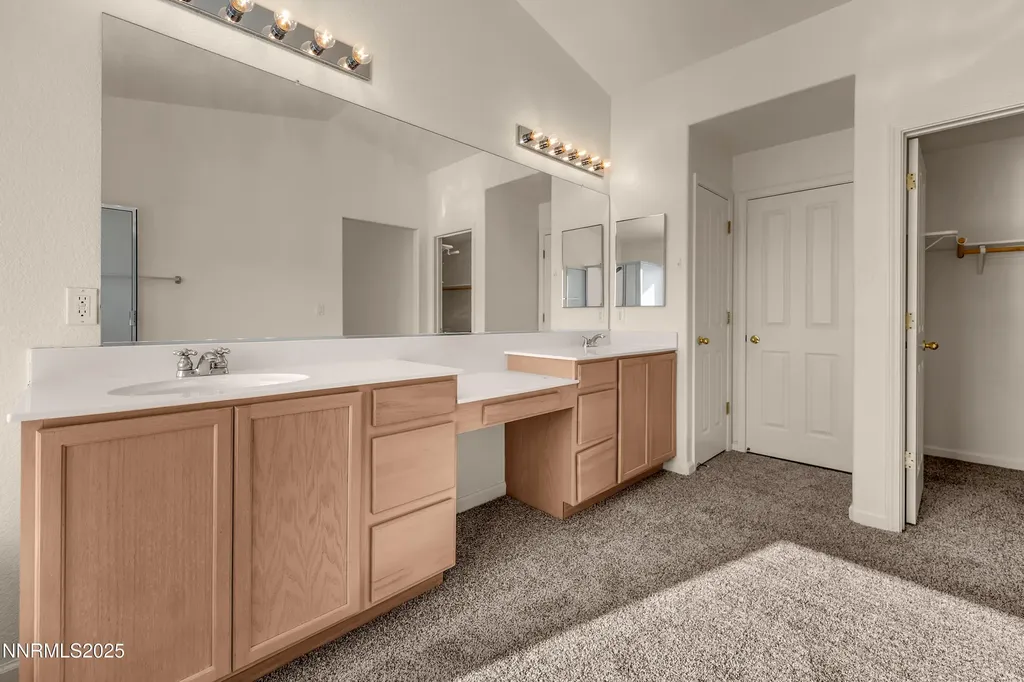 5707 Rainier Peak Sparks NV 89436