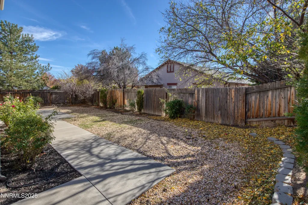 5707 Rainier Peak Sparks NV 89436