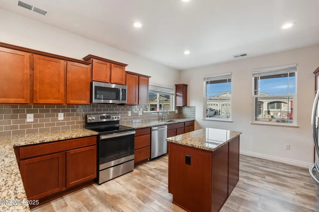 18718 Knott Creek Reno NV 89508