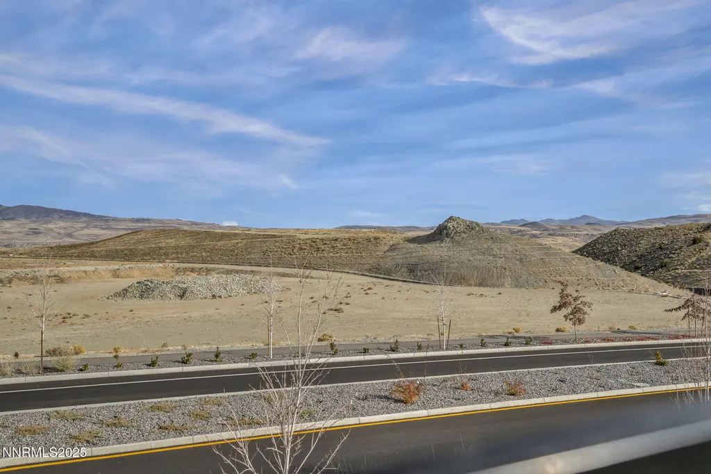 6870 Pilot Peak Sparks NV 89436