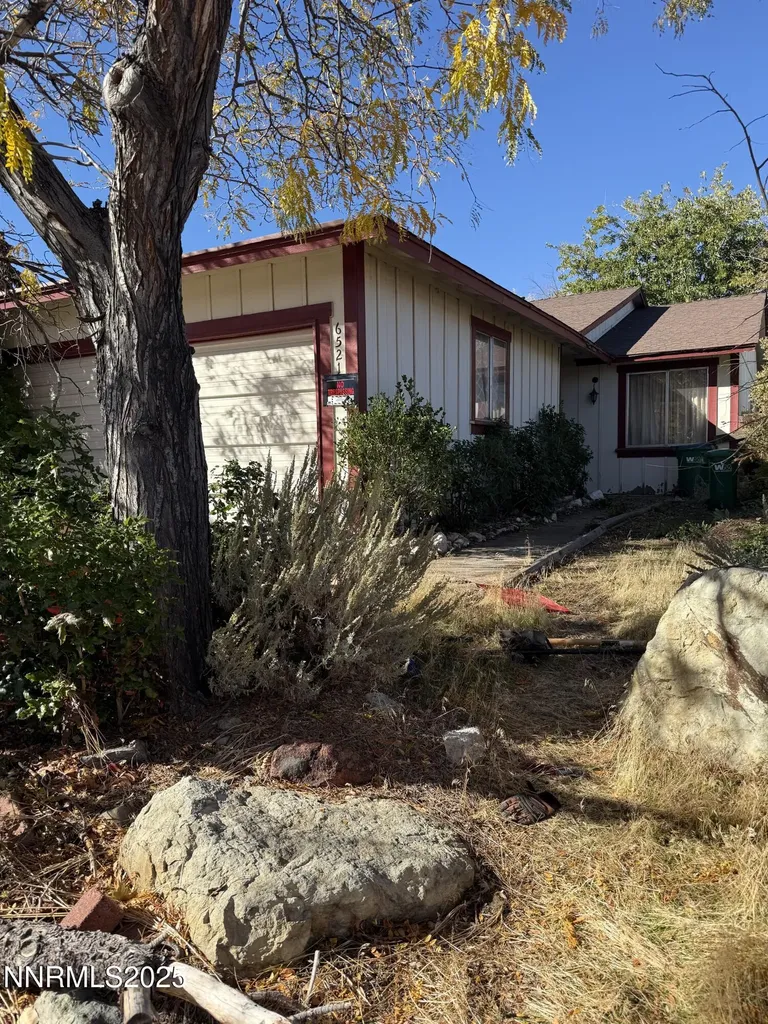6521 Flower Reno NV 89506