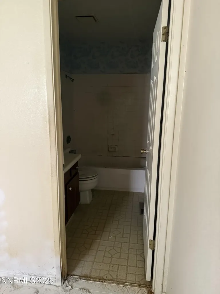 6521 Flower Reno NV 89506