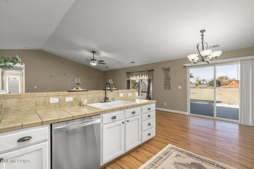 1362 Kim Minden NV 89423