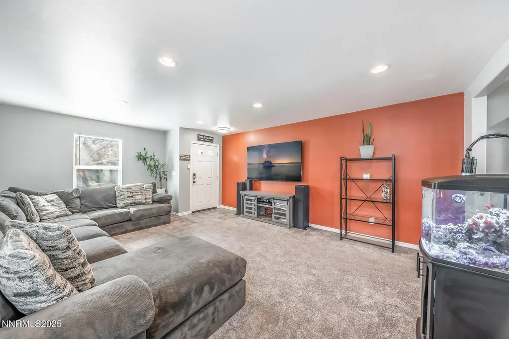 7447 Findhorn Reno NV 89506