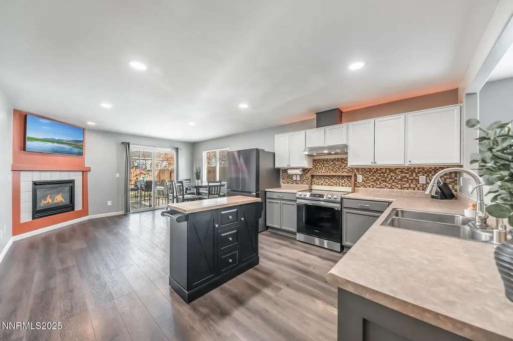 7447 Findhorn Reno NV 89506