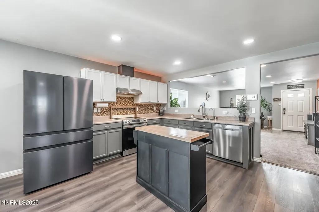 7447 Findhorn Reno NV 89506
