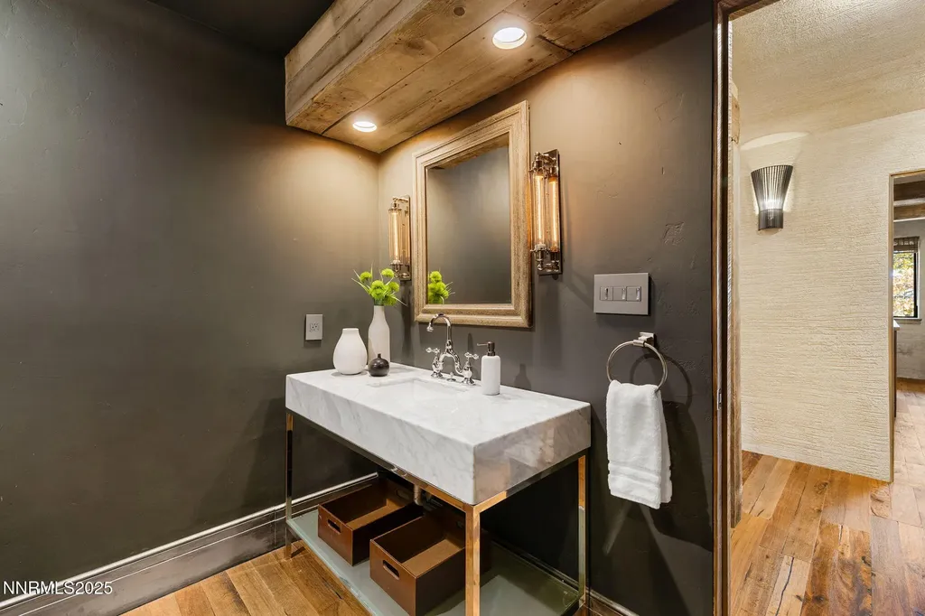 1825 Manzanita Reno NV 89509