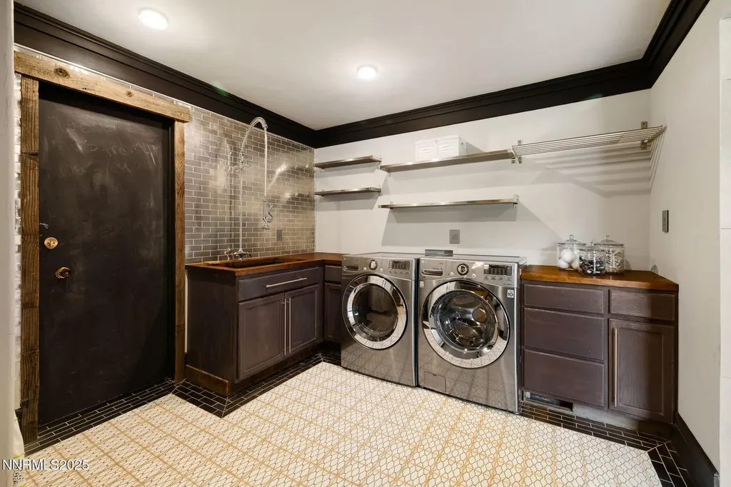 1825 Manzanita Reno NV 89509