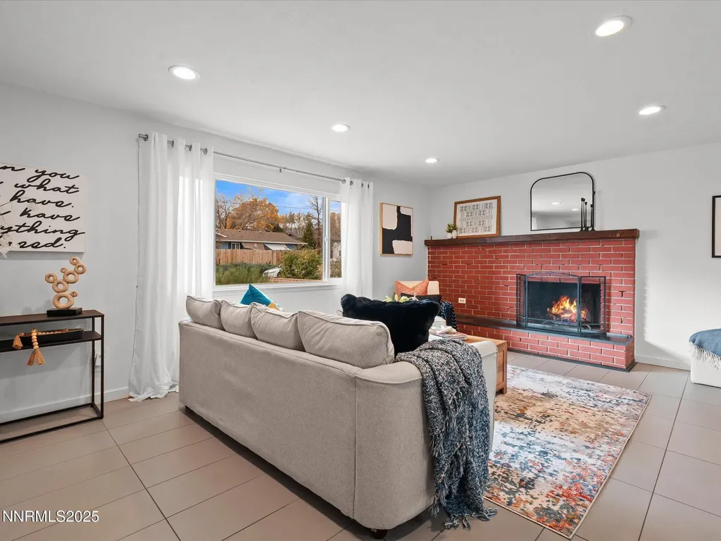 2955 Scholl Reno NV 89503