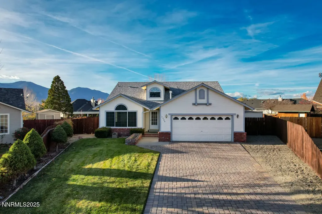 1290 Saddlehorn Minden NV 89423