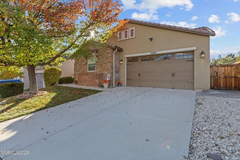 5227 Vista Heights Sparks NV 89436