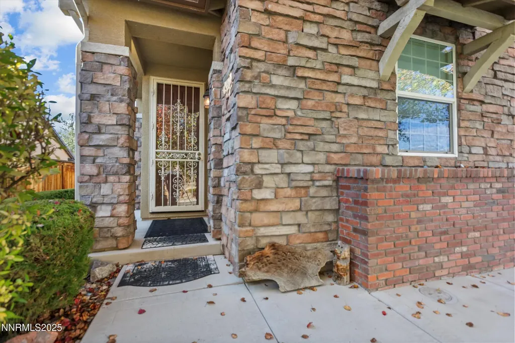 5227 Vista Heights Sparks NV 89436