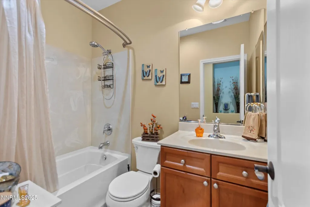 5227 Vista Heights Sparks NV 89436