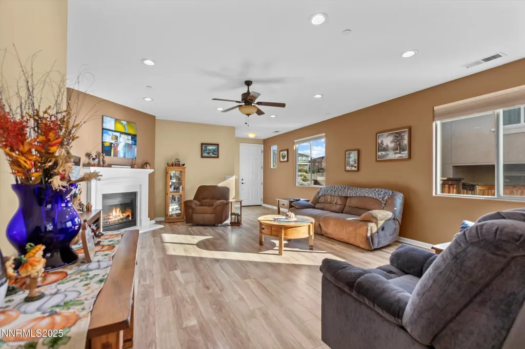 5227 Vista Heights Sparks NV 89436