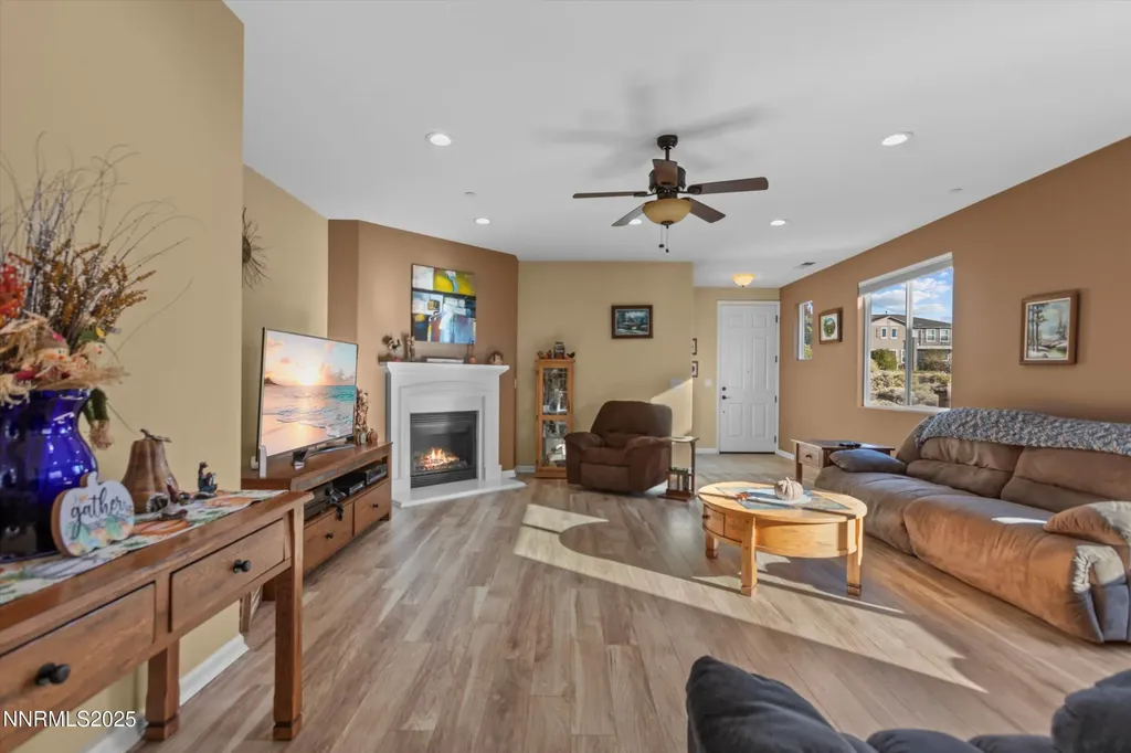 5227 Vista Heights Sparks NV 89436
