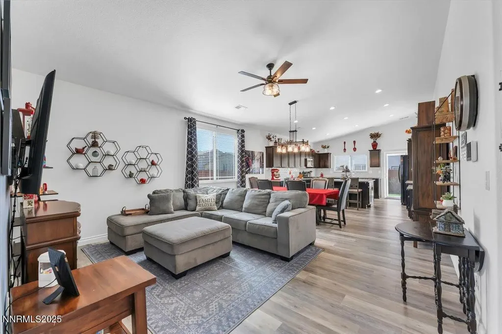 18722 Knott Creek Reno NV 89508