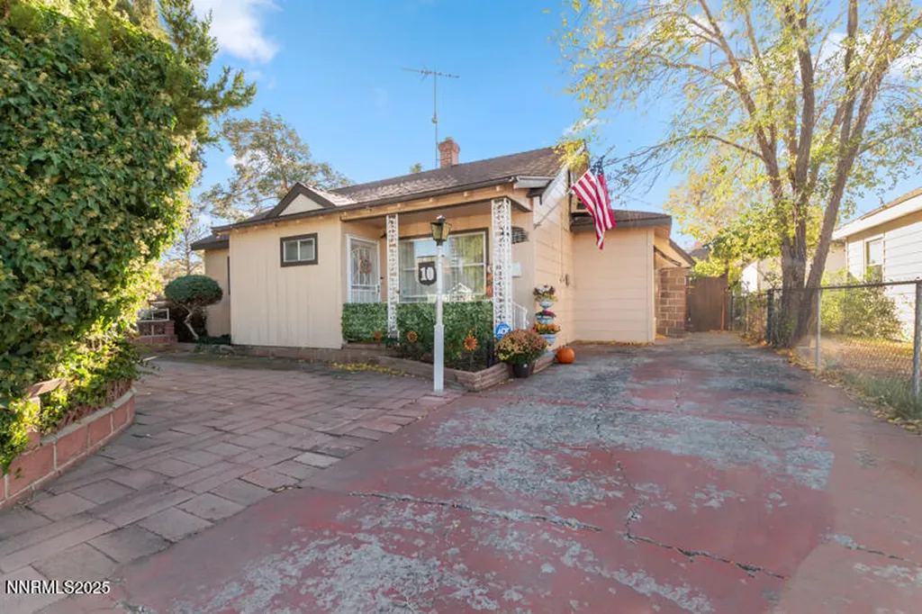 10 Lincoln Sparks NV 89431