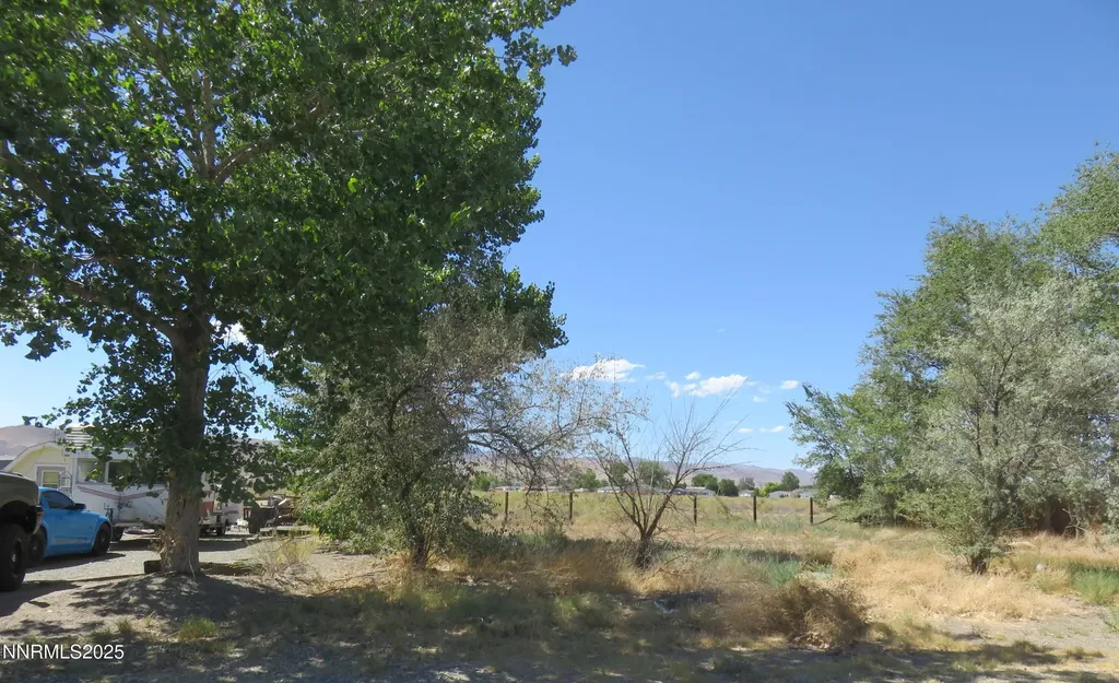 5 Pebble Beach Yerington NV 89447