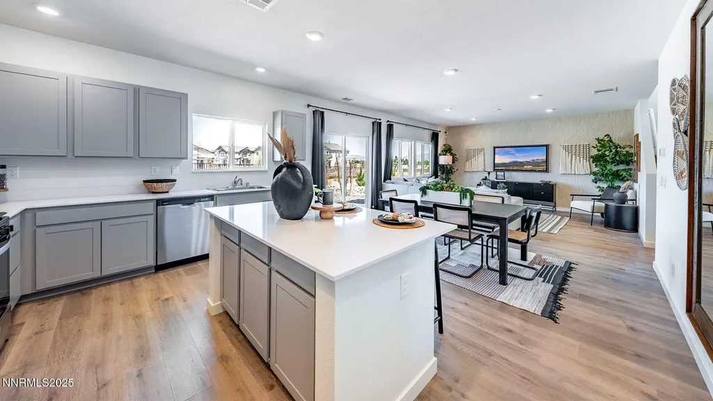 7489 Capstone Reno NV 89506