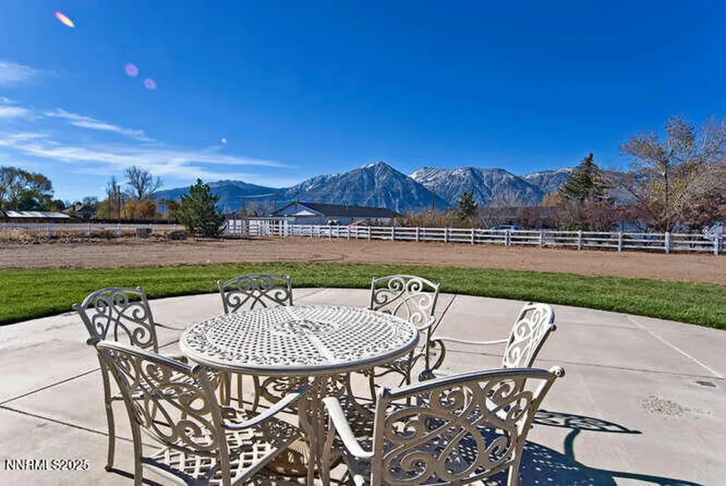 1141 Centerville Gardnerville NV 89460