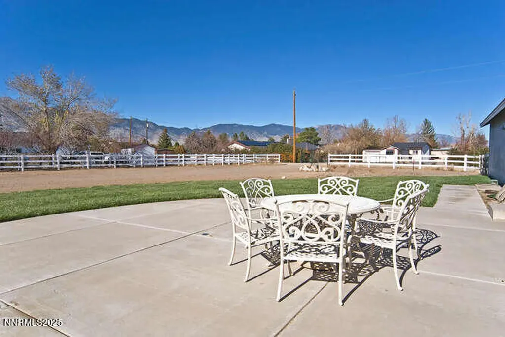 1141 Centerville Gardnerville NV 89460
