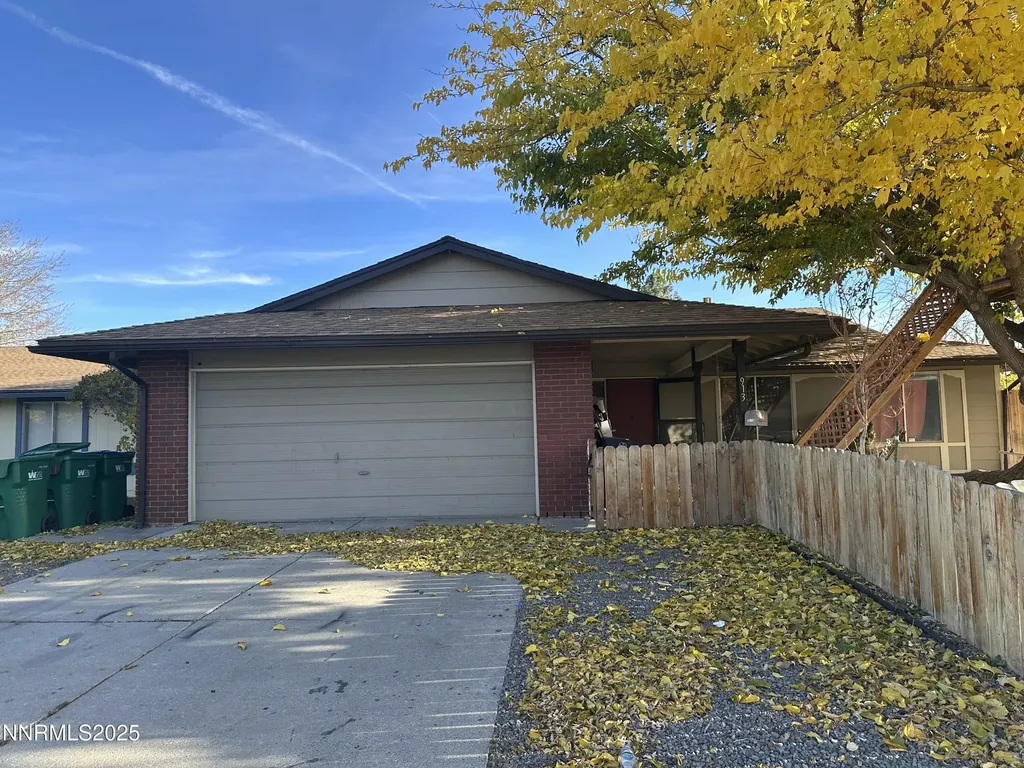 913 Glen Molly Sparks NV 89434