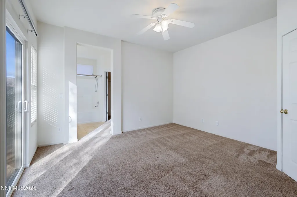5420 Desert Peach Sparks NV 89436