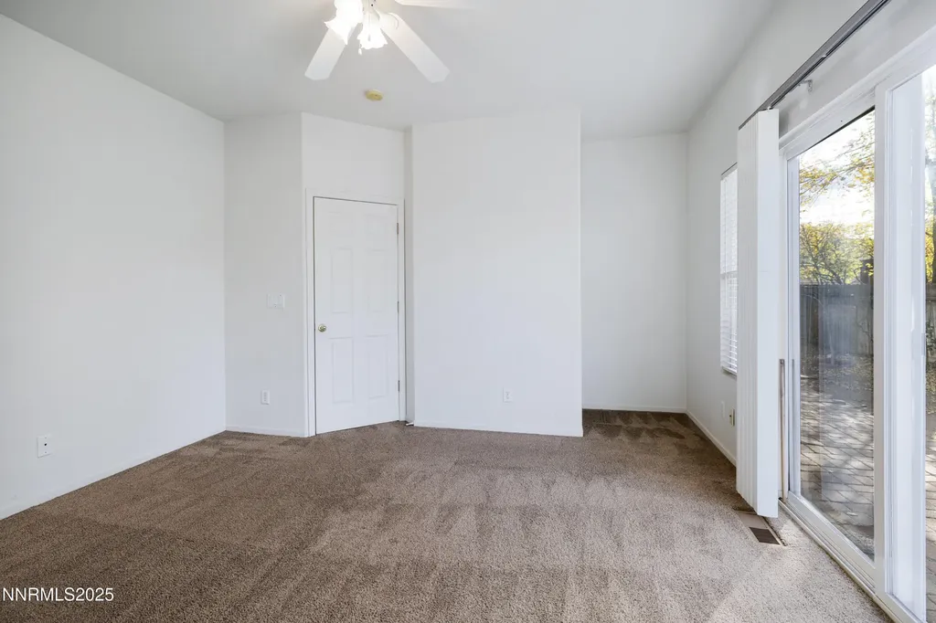 5420 Desert Peach Sparks NV 89436