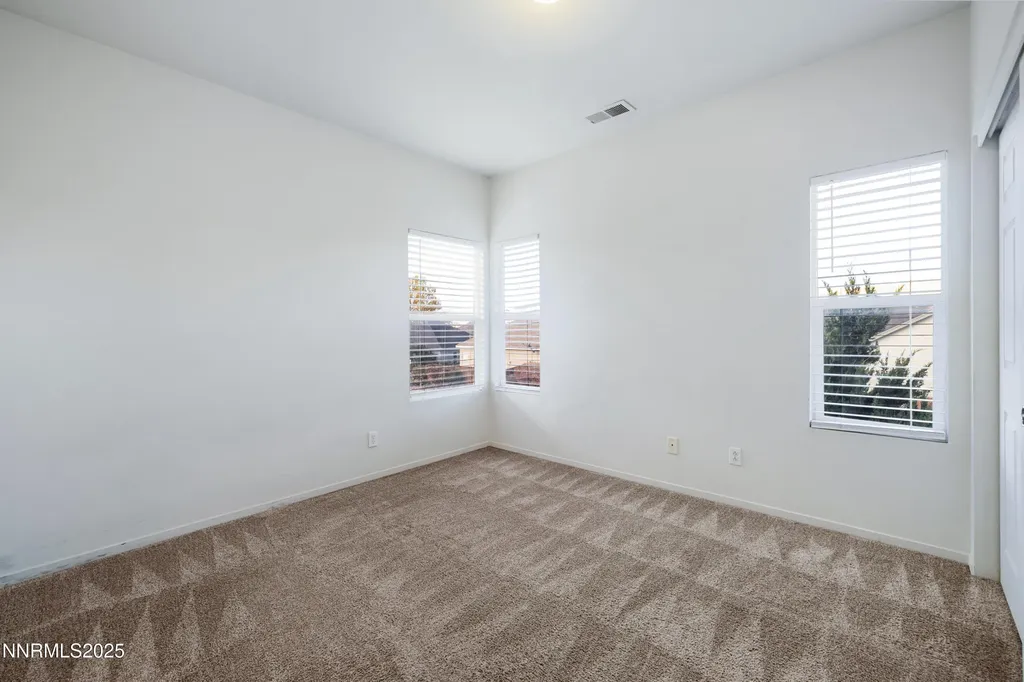 5420 Desert Peach Sparks NV 89436