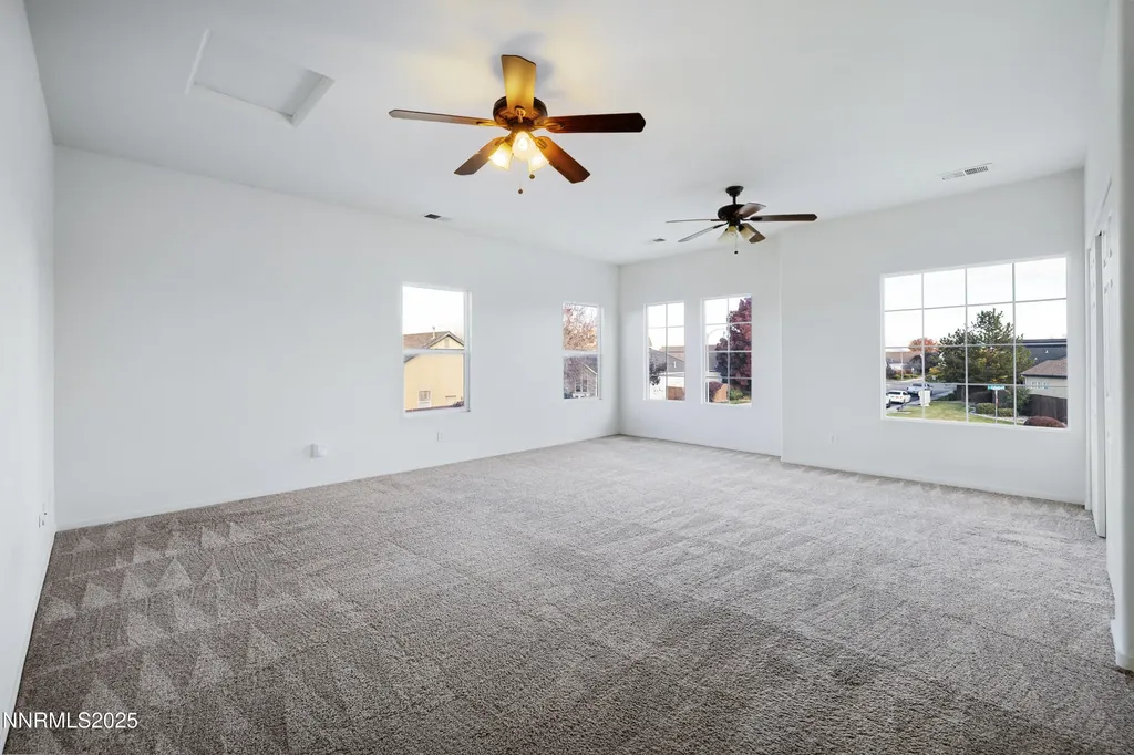 5420 Desert Peach Sparks NV 89436