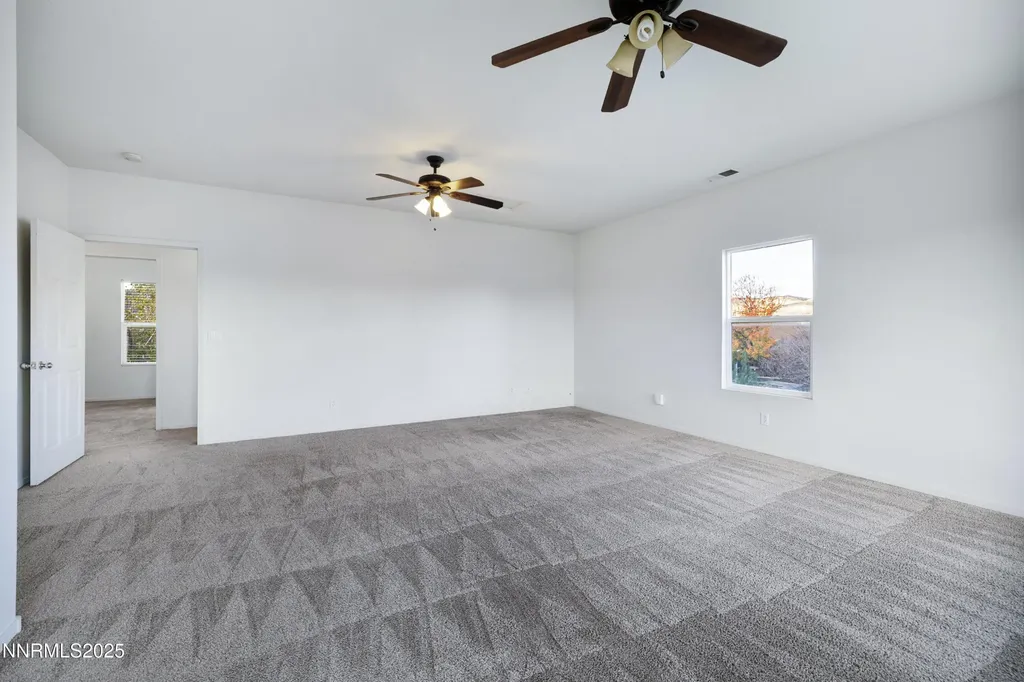 5420 Desert Peach Sparks NV 89436