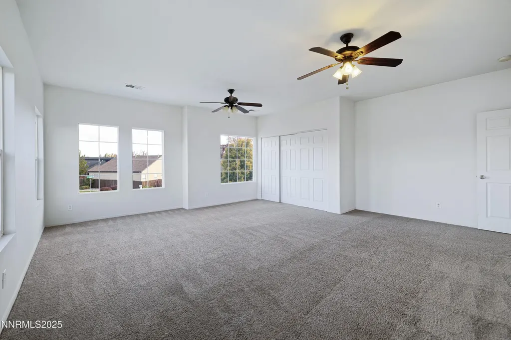 5420 Desert Peach Sparks NV 89436