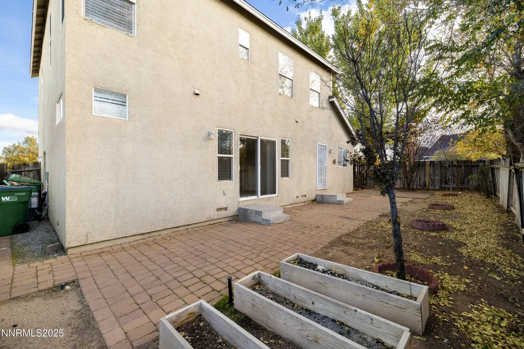 5420 Desert Peach Sparks NV 89436